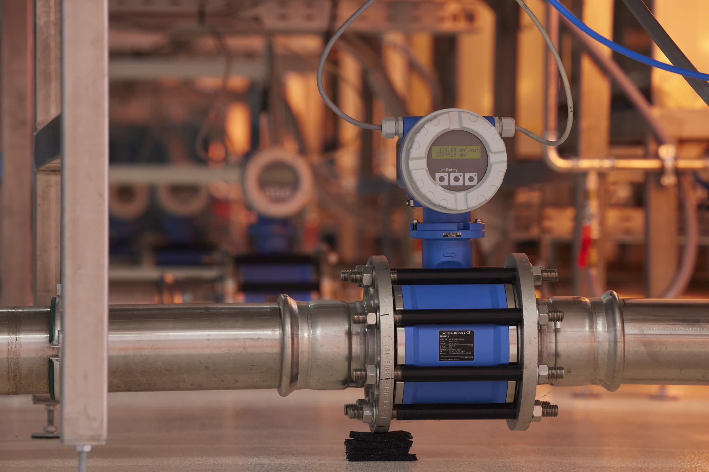 Prozessinstrumentierung — magnetisch-induktiver Durchflussmesser im Anlagenkreislauf